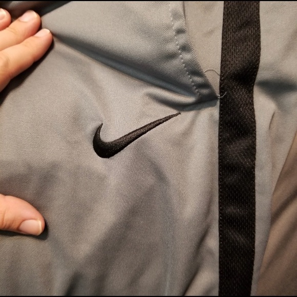 Nike Large Men's Gray Runners - Picture 2 of 2